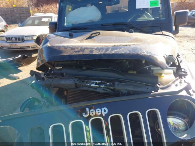 1C4BJWEG2HL715886 Jeep Wrangler Unlimited Sahara 4x4