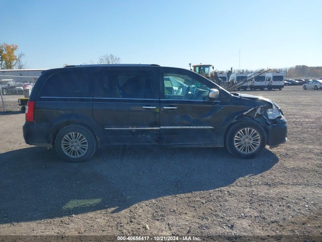 2C4RC1GG8ER387756 Chrysler Town & Country Limited