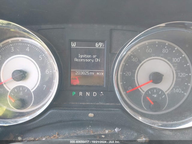 2C4RC1GG8ER387756 Chrysler Town & Country Limited