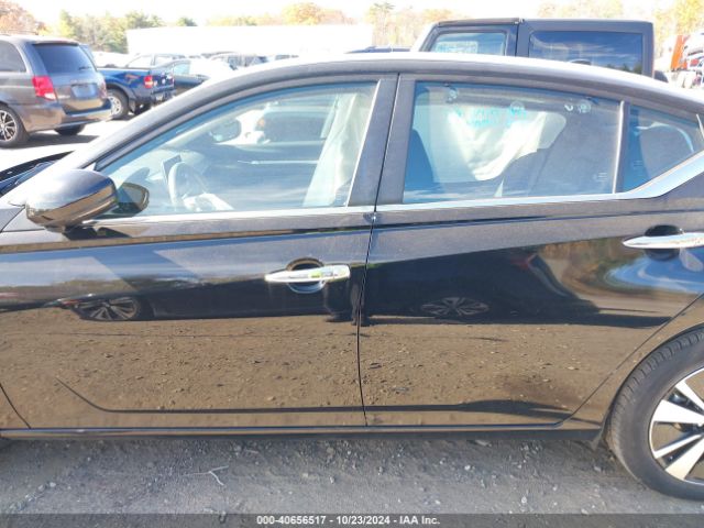 1N4BL4DW3NN408790 Nissan Altima Sv Intelligent Awd