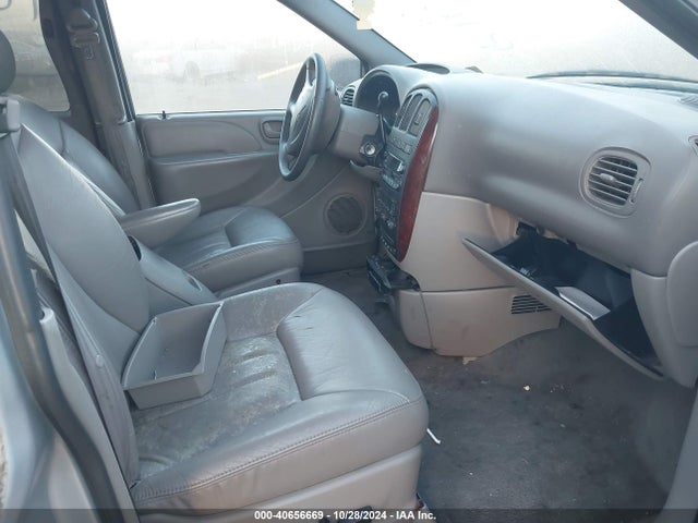 40656669 :رقم المزاد ، 2C8GT54L92R557987 vin ، 2002 Chrysler Town & Country Lxi مزاد بيع
