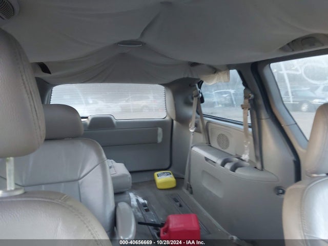 40656669 :رقم المزاد ، 2C8GT54L92R557987 vin ، 2002 Chrysler Town & Country Lxi مزاد بيع