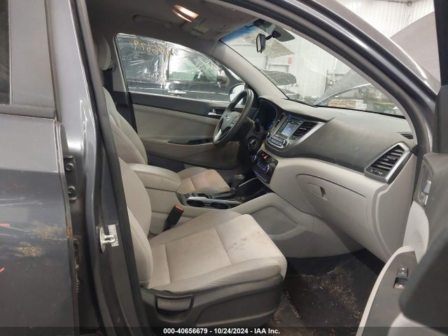 Hyundai TUCSON SE 2017 KM8J3CA46HU390374 Image 5