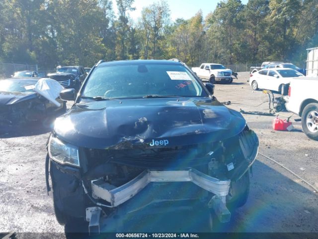 3C4NJCBB3JT186799 Jeep Compass Latitude Fwd