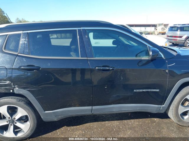 3C4NJCBB3JT186799 Jeep Compass Latitude Fwd