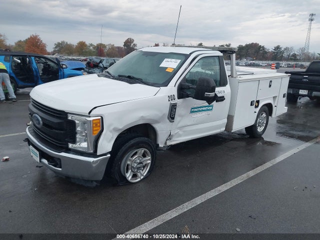 Ford F-350 Xl 2017 1FDBF3A6XHEC80709 Image 2