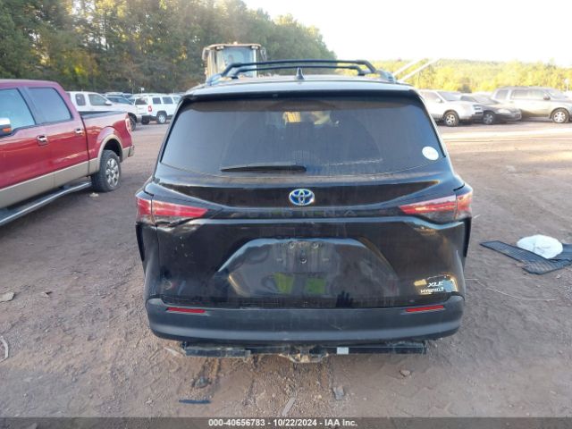 5TDJRKEC5NS083292 Toyota SIENNA XLE