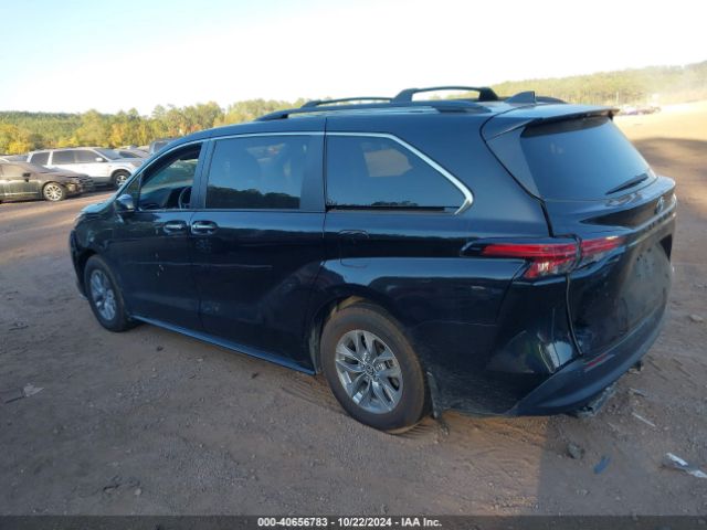 5TDJRKEC5NS083292 Toyota SIENNA XLE