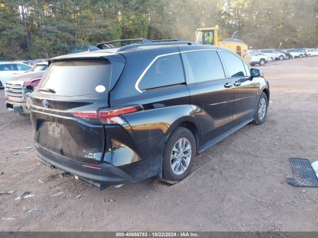 5TDJRKEC5NS083292 Toyota SIENNA XLE