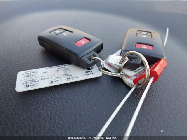 2T3WFREV4JW499223 Toyota Rav4 Adventure/xle