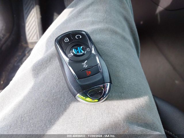 W04GM6SX6J1123811 Buick Regal Sportback Preferred Ii