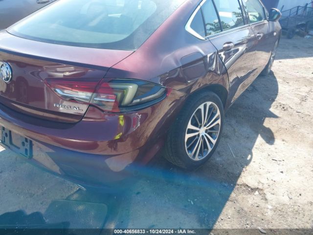 W04GM6SX6J1123811 Buick Regal Sportback Preferred Ii