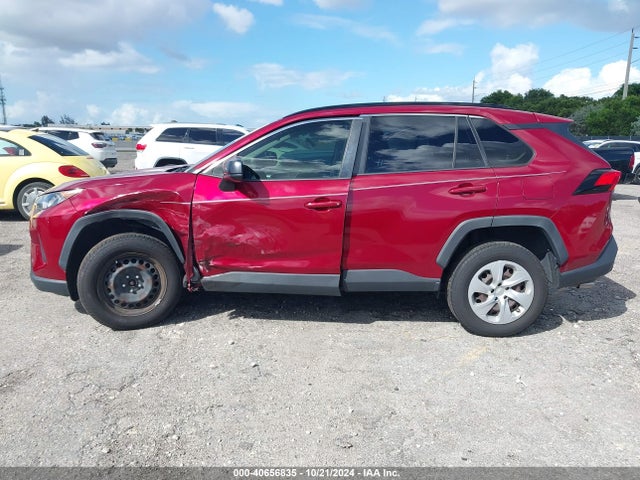 Toyota RAV4 LE 2019 JTMH1RFV1KJ008788 Image 14