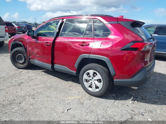 Toyota RAV4 LE 2019 JTMH1RFV1KJ008788 Image 3