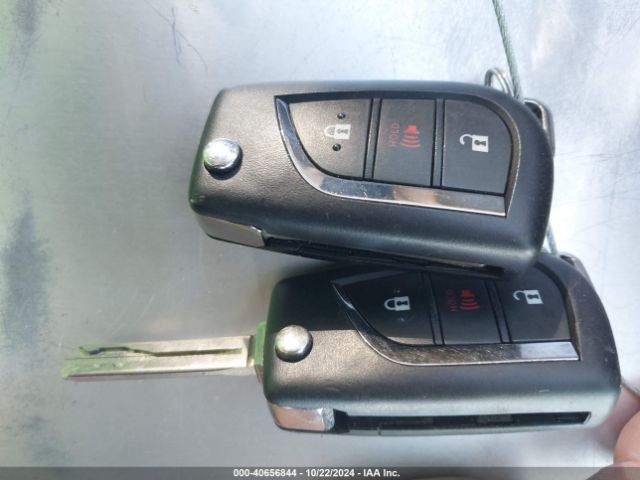 2T3F1RFV2MC220953 Toyota RAV4 LE