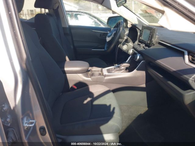 2T3F1RFV2MC220953 Toyota RAV4 LE