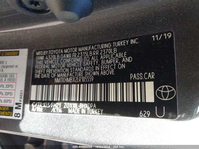 NMTKHMBX2LR105559 Toyota C-HR LE