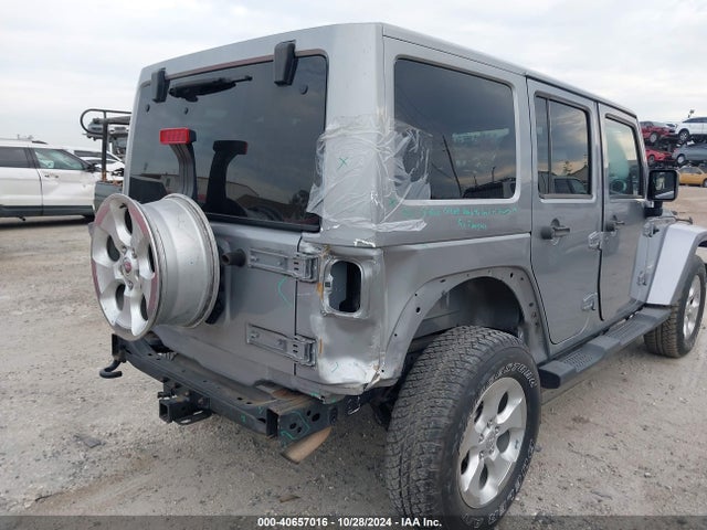 1C4BJWEG2EL110813 Jeep Wrangler Unlimited Sahara