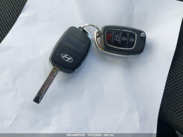 KM8J23A4XGU062103 Hyundai TUCSON SE