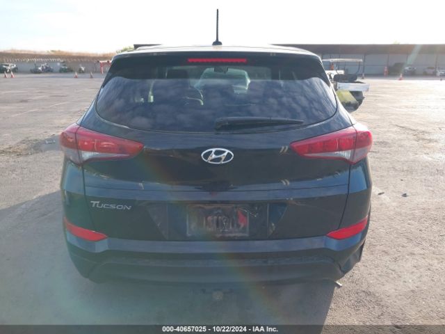 KM8J23A4XGU062103 Hyundai TUCSON SE