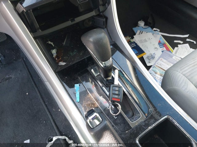 Honda ACCORD LX 2017 1HGCR2F45HA101597 Image 11