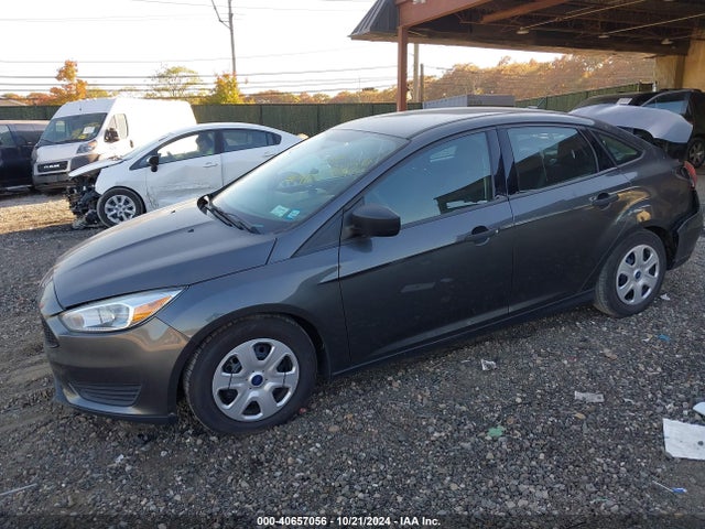 Ford FOCUS S 2016 1FADP3E28GL401156 Image 2
