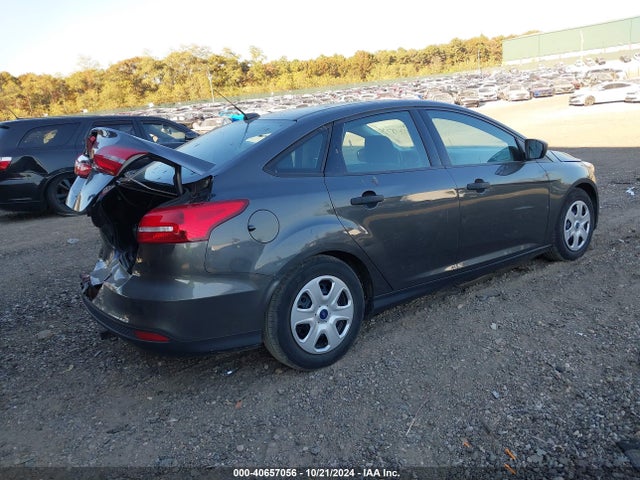 Ford FOCUS S 2016 1FADP3E28GL401156 Image 4