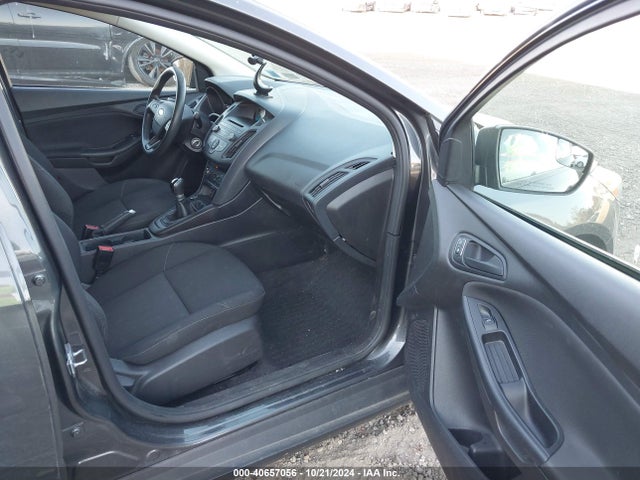 Ford FOCUS S 2016 1FADP3E28GL401156 Image 5