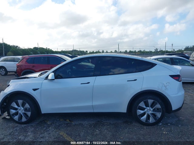 Tesla Model Y Rwd 2023 7SAYGDED1PF957284 Image 14