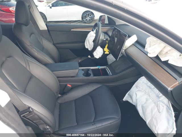 2023 TESLA MODEL Y 7SAYGDED1PF957284 Photo 4