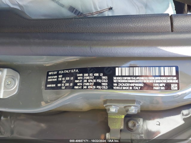 ZACNJDB14NPN90962 Jeep Renegade Latitude 4x4