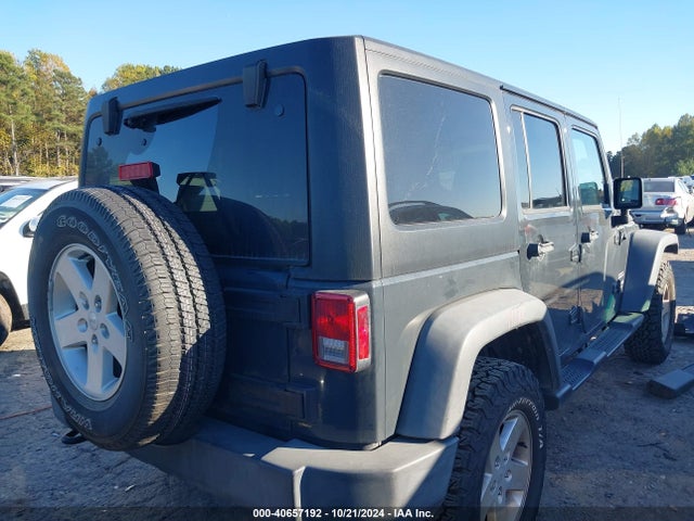 1C4HJWDG1JL890552 Jeep Wrangler Jk Unlimited Sport S 4x4