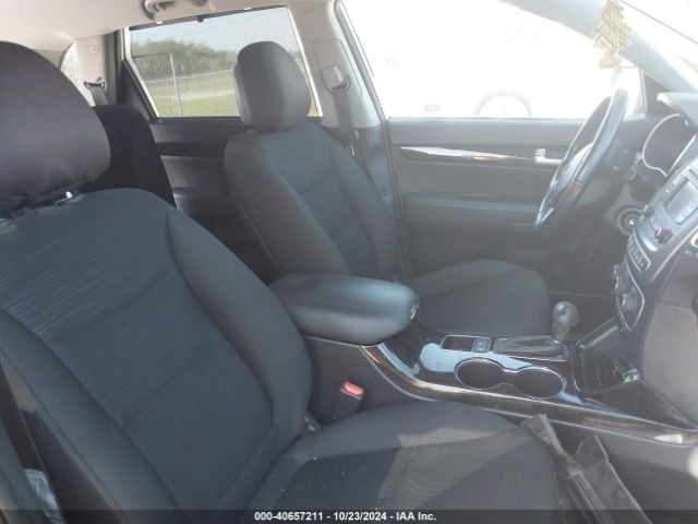 5XYKT3A63FG592839 KIA SORENTO LX