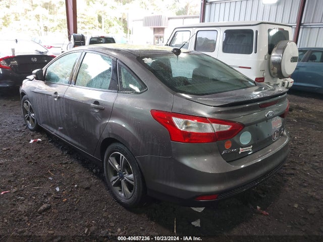 Ford FOCUS SE 2014 1FADP3F23EL291211 Image 3