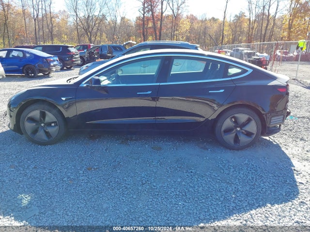 Tesla Model 3 Long Range/mid Range 2018 5YJ3E1EA9JF152769 Image 15