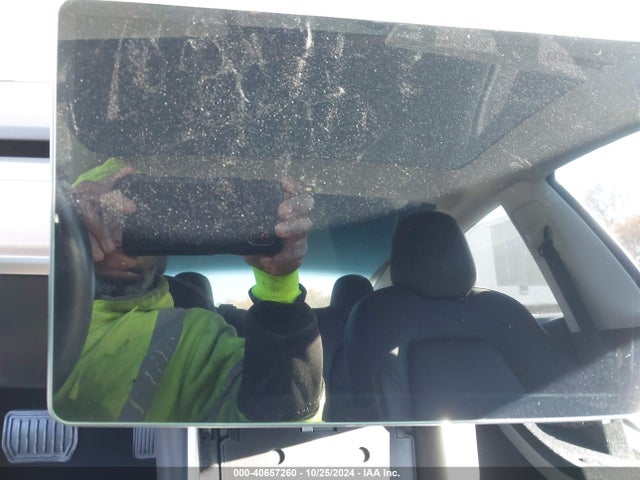 Tesla Model 3 Long Range/mid Range 2018 5YJ3E1EA9JF152769 Image 16