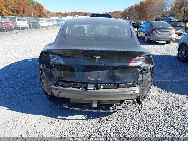 Tesla Model 3 Long Range/mid Range 2018 5YJ3E1EA9JF152769 Image 17