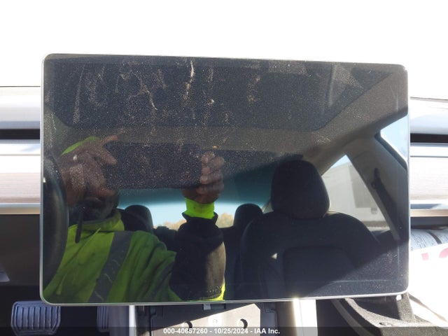 Tesla Model 3 Long Range/mid Range 2018 5YJ3E1EA9JF152769 Image 18