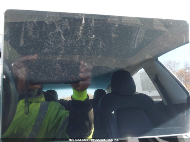 Tesla Model 3 Long Range/mid Range 2018 5YJ3E1EA9JF152769 Image 19