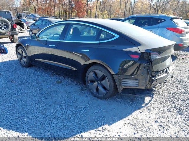 2018 TESLA MODEL 3 5YJ3E1EA9JF152769 Photo 2