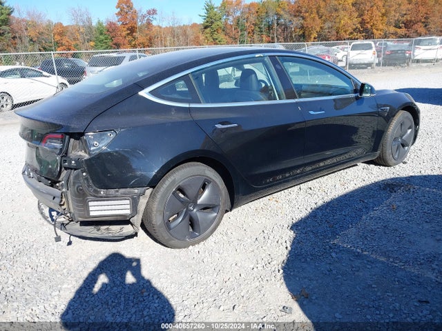 2018 TESLA MODEL 3 5YJ3E1EA9JF152769 Photo 3