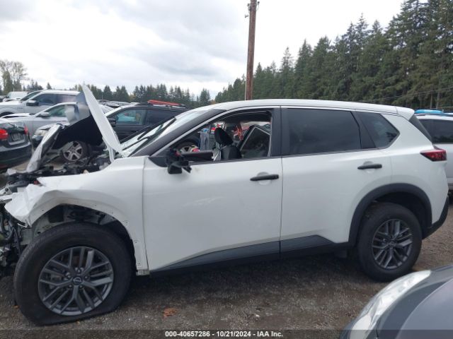 5N1BT3AA7NC706098 Nissan Rogue S Fwd