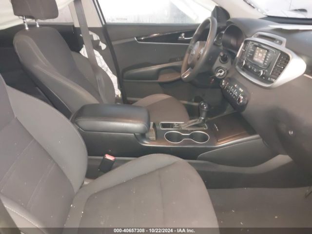 5XYPGDA50HG279225 KIA Sorento 3.3l Lx