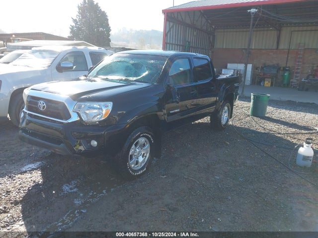 Toyota Tacoma Double Cab 2014 5TFLU4EN3EX097576 Image 2