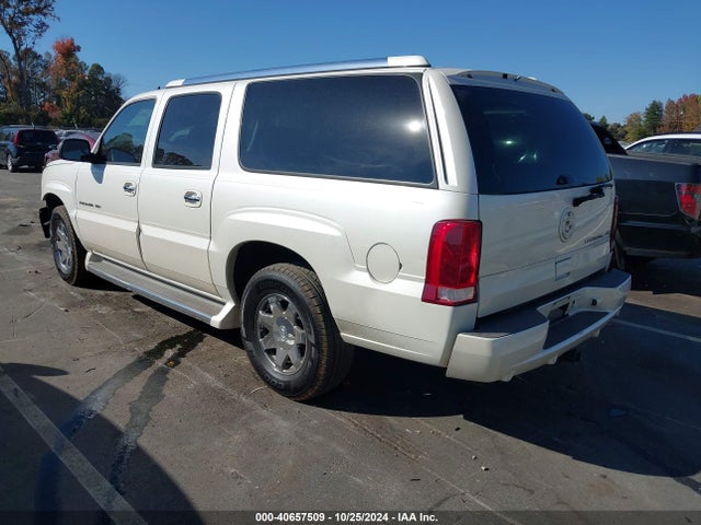 2006 CADILLAC ESCALADE ESV 3GYFK66N16G101931 Photo 2