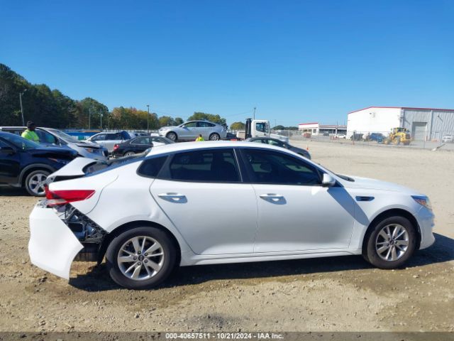 5XXGT4L32JG235891 KIA Optima Lx