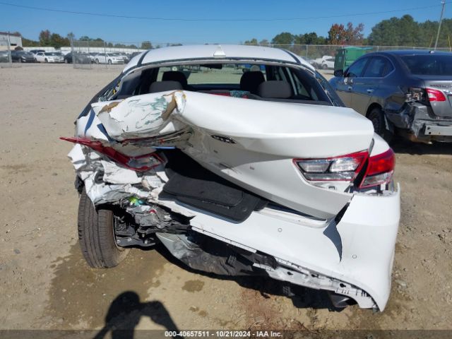 5XXGT4L32JG235891 KIA Optima Lx