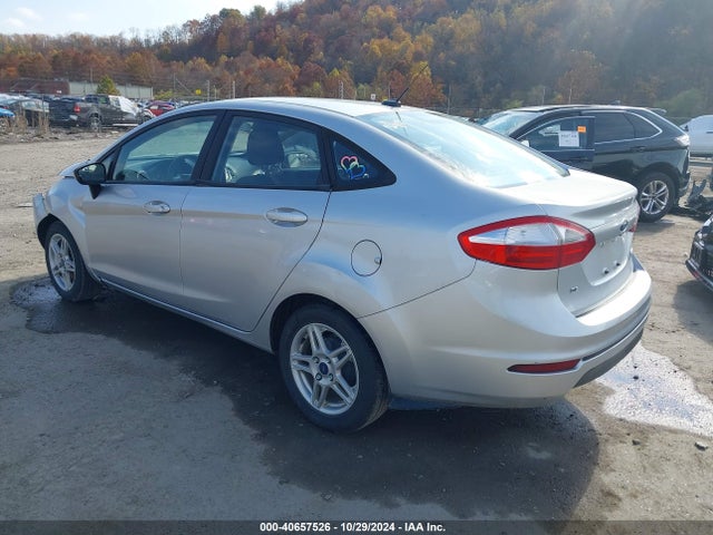 Ford FIESTA SE 2019 3FADP4BJXKM107878 Image 3