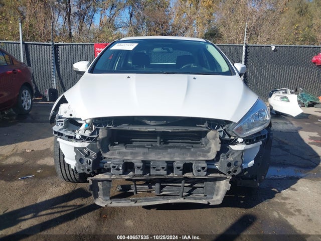 Ford FOCUS SE 2016 1FADP3F23GL403900 Image 12