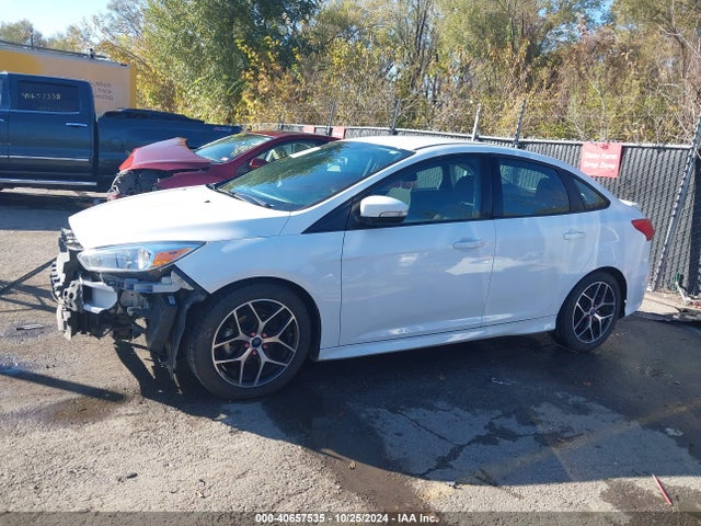 Ford FOCUS SE 2016 1FADP3F23GL403900 Image 14
